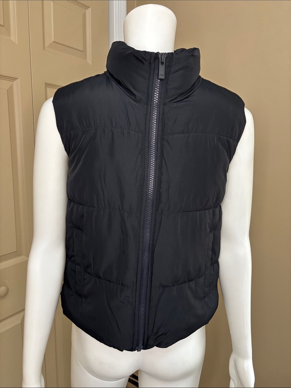 NWOT ABERCROMBIE KIDS puffer vest